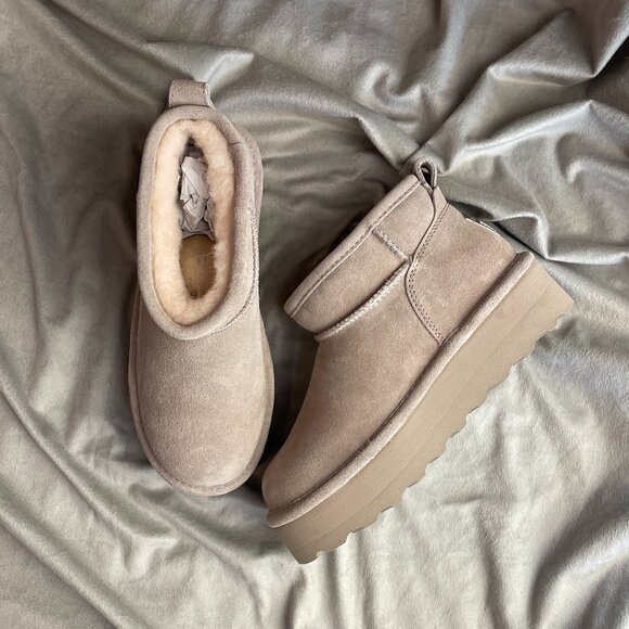 BearPaw Platform boots - Picture 1 of 3